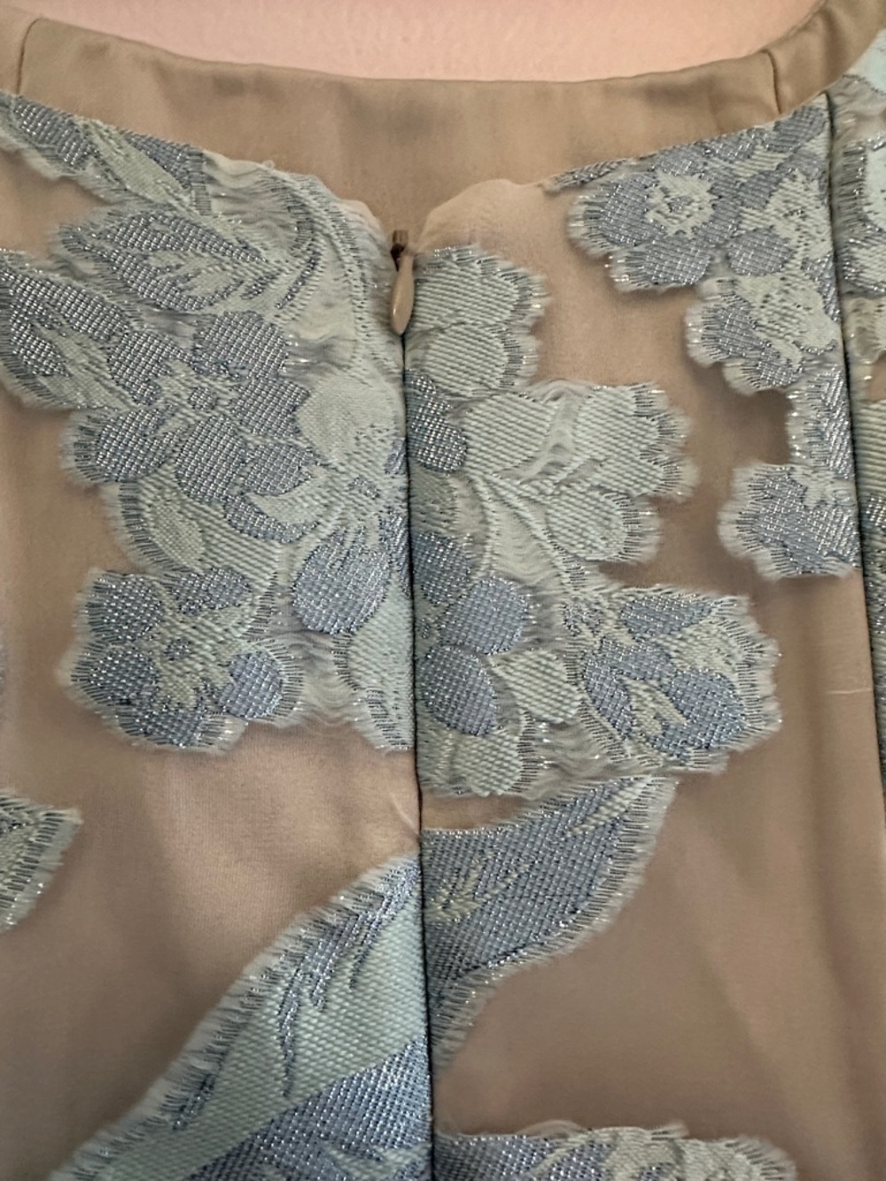 St. John Light Blue and Cream Floral Fit-and-Flare Midi Dress - Picture 5 of 10